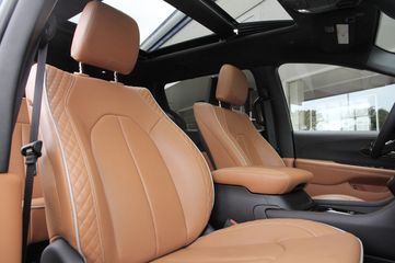 Voertuigafbeelding 9