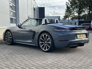 Voertuigafbeelding 8