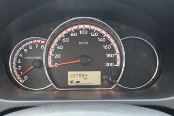 Voertuigafbeelding 6