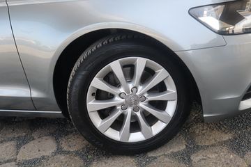 Voertuigafbeelding 6