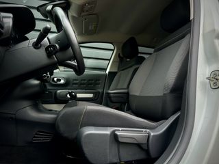 Voertuigafbeelding 12