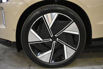 Voertuigafbeelding 4