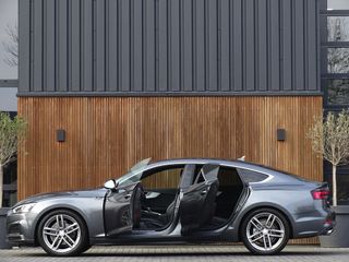 Voertuigafbeelding 5