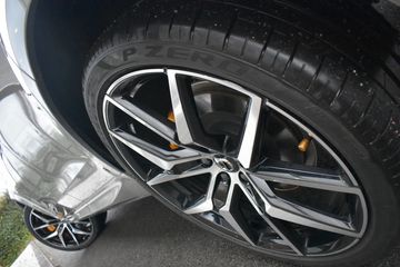 Voertuigafbeelding 5