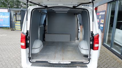 Voertuigafbeelding 4