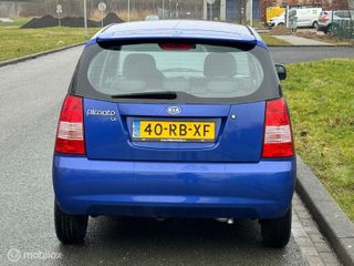 Voertuigafbeelding 6