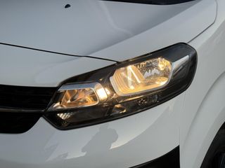 Voertuigafbeelding 9