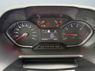 Voertuigafbeelding 14