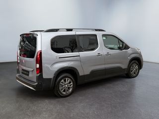 Voertuigafbeelding 4