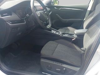 Voertuigafbeelding 12