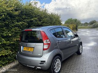 Voertuigafbeelding 6