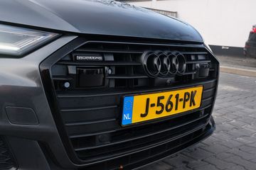 Voertuigafbeelding 6