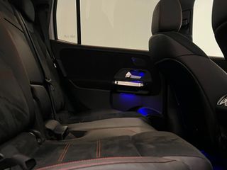 Voertuigafbeelding 7