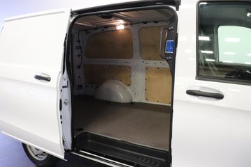 Voertuigafbeelding 8