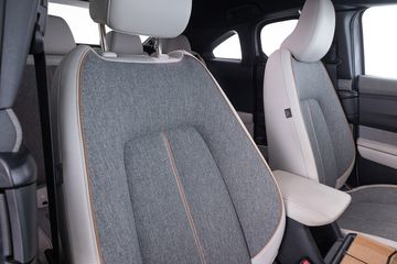 Voertuigafbeelding 4