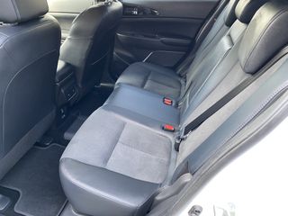 Voertuigafbeelding 16