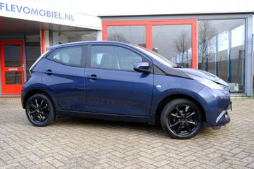 Voertuigafbeelding 3