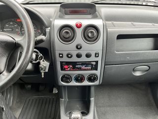 Voertuigafbeelding 12