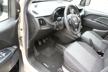 Voertuigafbeelding 8