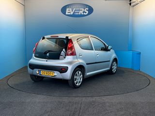 Voertuigafbeelding 14