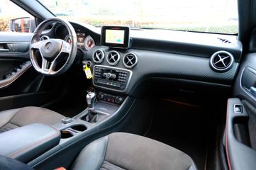 Voertuigafbeelding 4