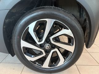 Voertuigafbeelding 8