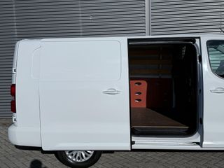 Voertuigafbeelding 8