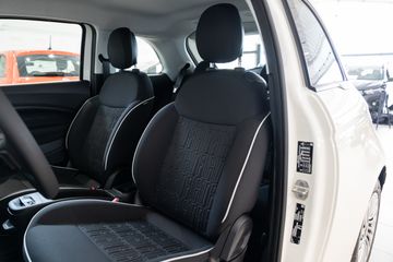 Voertuigafbeelding 8