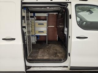 Voertuigafbeelding 4