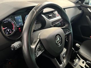 Voertuigafbeelding 6