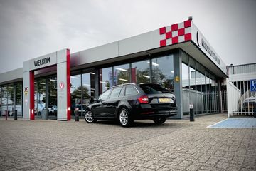 Voertuigafbeelding 7