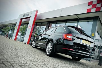 Voertuigafbeelding 8