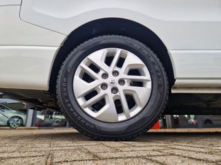 Voertuigafbeelding 9