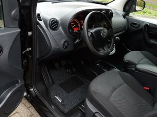 Voertuigafbeelding 8