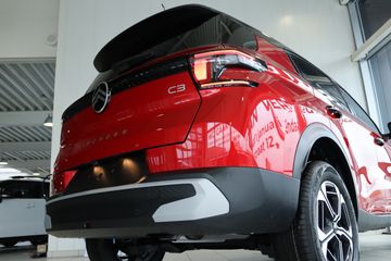 Voertuigafbeelding 11