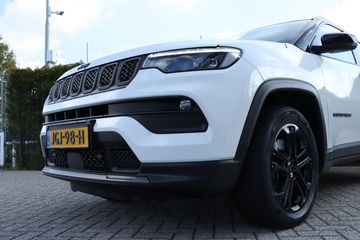 Voertuigafbeelding 4