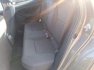 Voertuigafbeelding 8