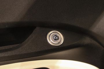 Voertuigafbeelding 36