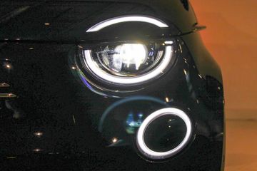 Voertuigafbeelding 7