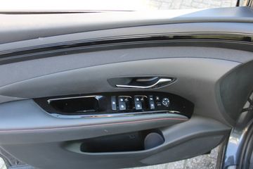 Voertuigafbeelding 9