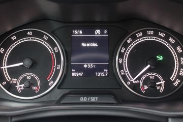 Voertuigafbeelding 8