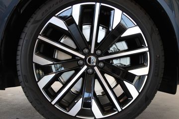 Voertuigafbeelding 6