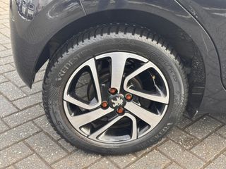 Voertuigafbeelding 14