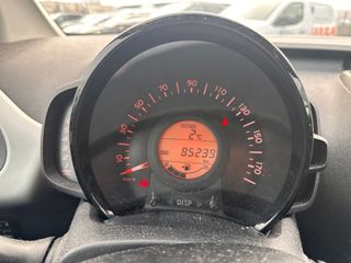 Voertuigafbeelding 4