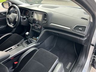 Voertuigafbeelding 15