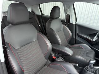 Voertuigafbeelding 16