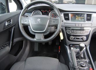 Voertuigafbeelding 18