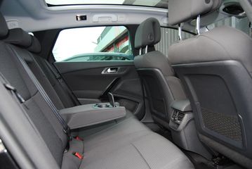 Voertuigafbeelding 7