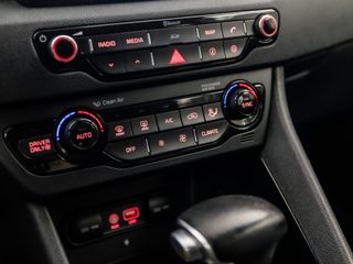 Voertuigafbeelding 9