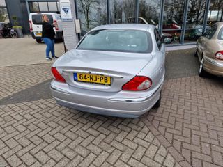 Voertuigafbeelding 9